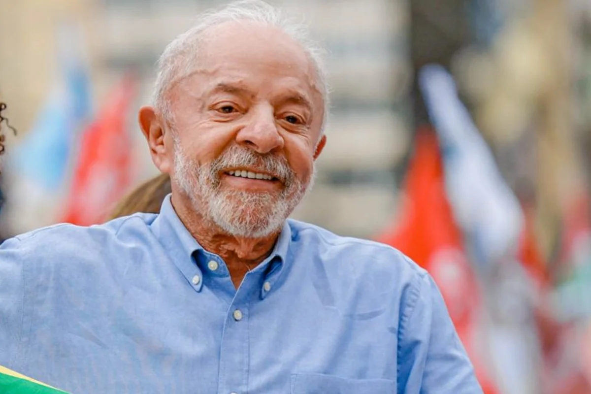 Gestão Lula é desaprovada por 51,4% e aprovada por 45,8%, diz Vox