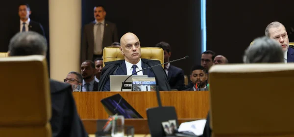Revolução no Nepal vira exemplo no Brasil em dia de julgamento de Moraes - destaque galeria
