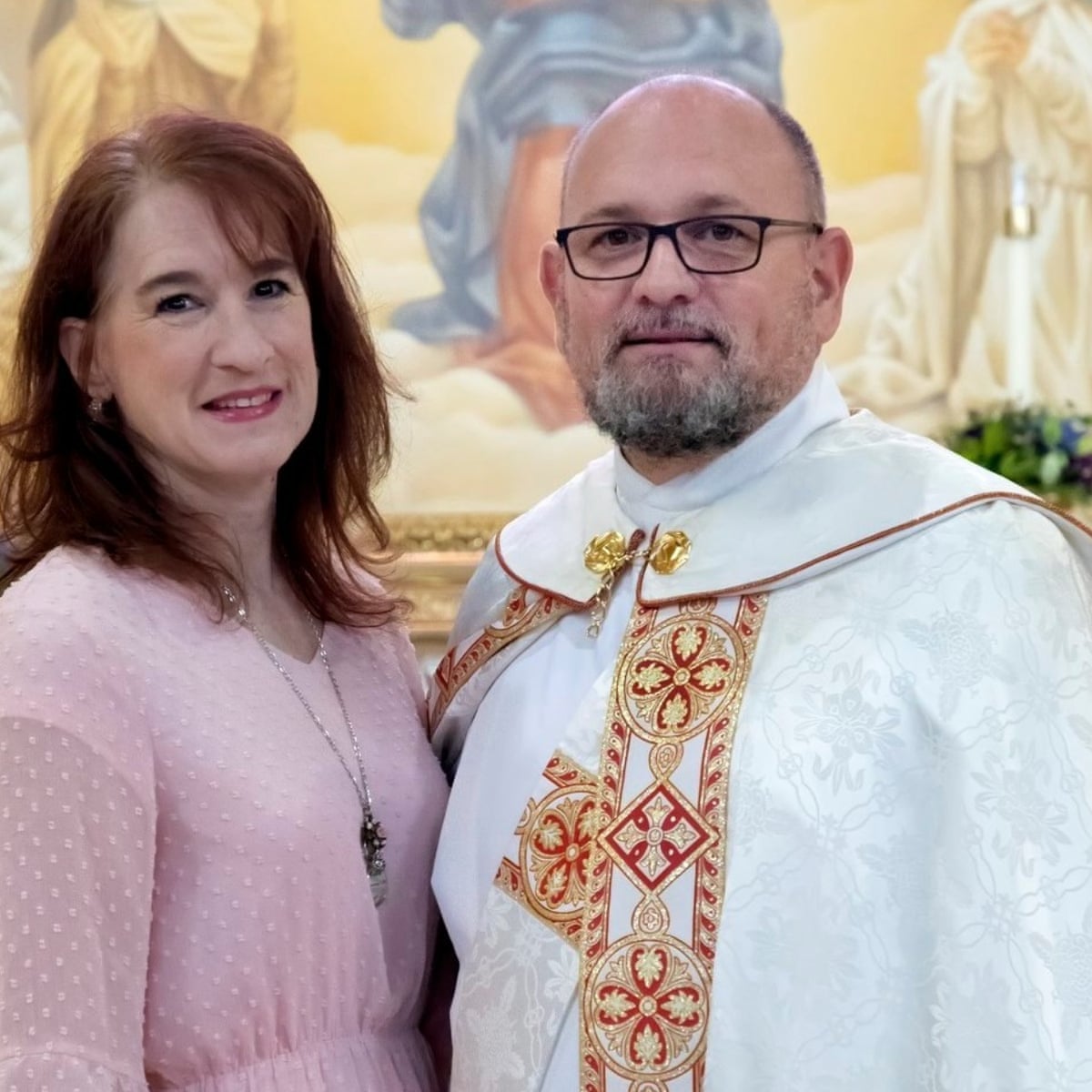 Vaticano mantém a excomunhão do diácono dos EUA que se demitiu após filho ser molestado por padre