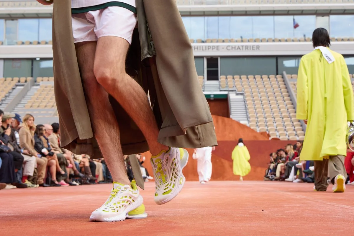 desfile lacoste paris tenis bola - metrópoles