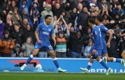 Brighton atomise Palace avec un but de fou inscrit du milieu du terrain