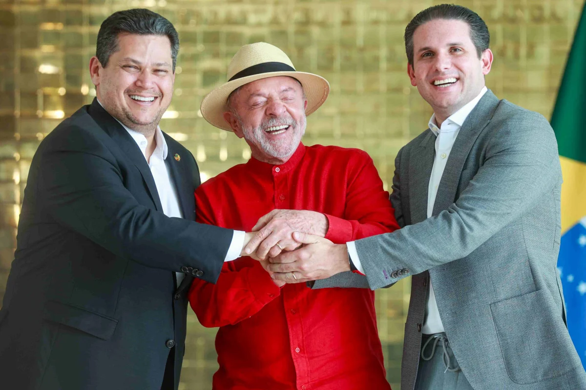 Após reeleição, Lula recebe Alcolumbre e Motta no Palácio da Alvorada