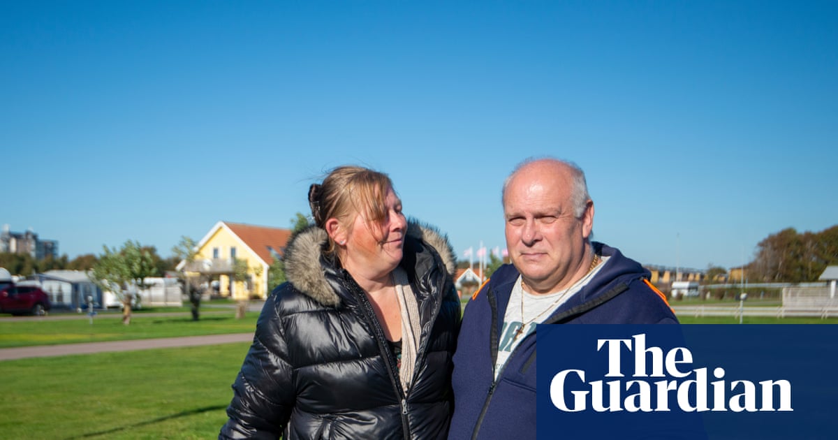 'Estamos nos escondendo': britânico com graves problemas de saúde teme deportação da Suécia