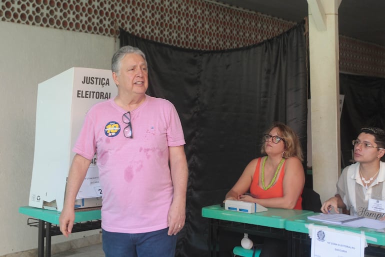Garotinho desiste de recorrer ao TSE contra indeferimento de candidatura ao governo do RJ