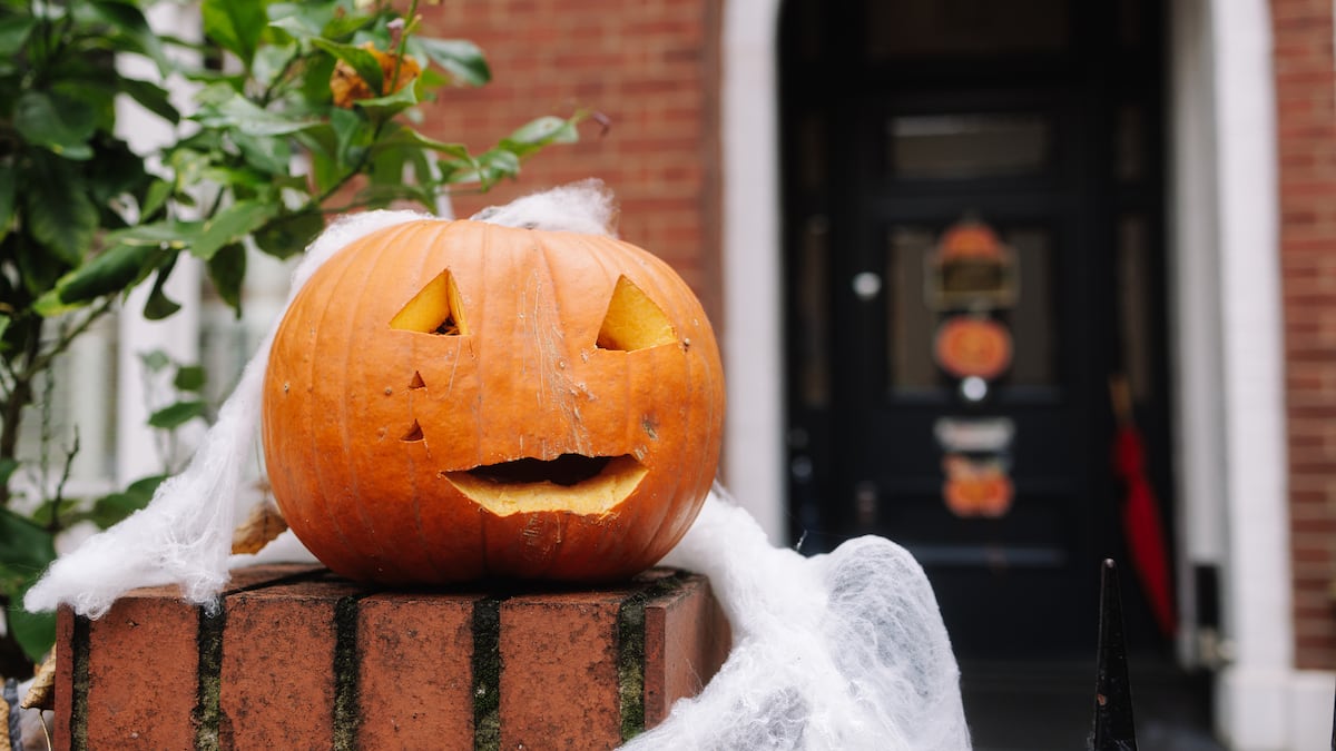 Show us your spookiest: Send pictures of your Halloween houses