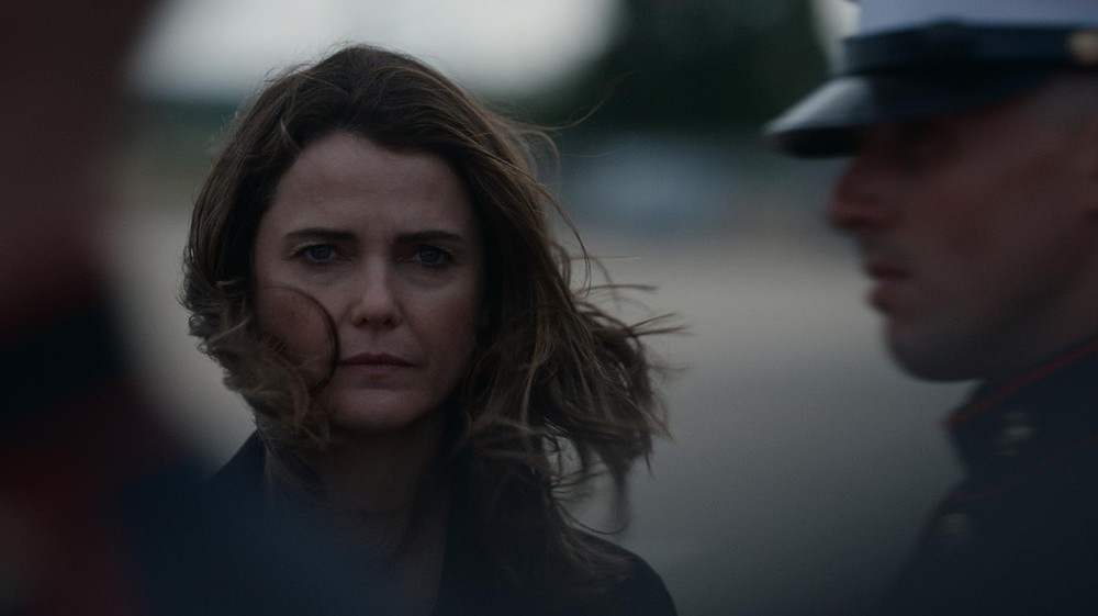 A Diplomata acompanha Kate Wyler, uma diplomata americana enviada ao Reino Unido para lidar com uma crise que ameaça as relações internacionais. — Foto: Reprodução/IMDb