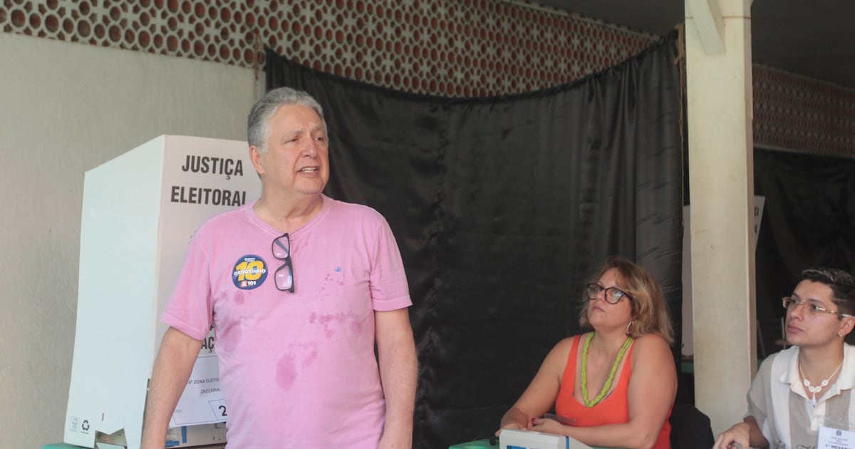Garotinho desiste de recorrer ao TSE contra indeferimento de candidatura ao governo do RJ