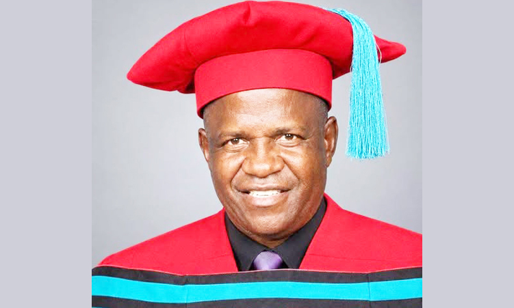 415 pacientes foram encaminhados para Windhoek para exames de TC em um ano