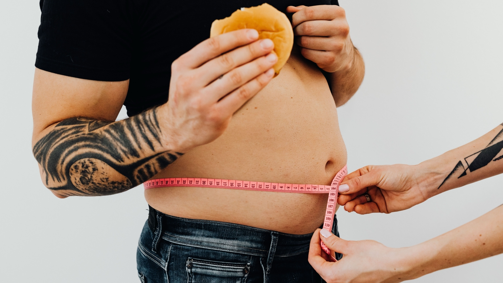 Estudos indicam a diferença entre sobrepeso e obesidade; entenda fatores que influenciam