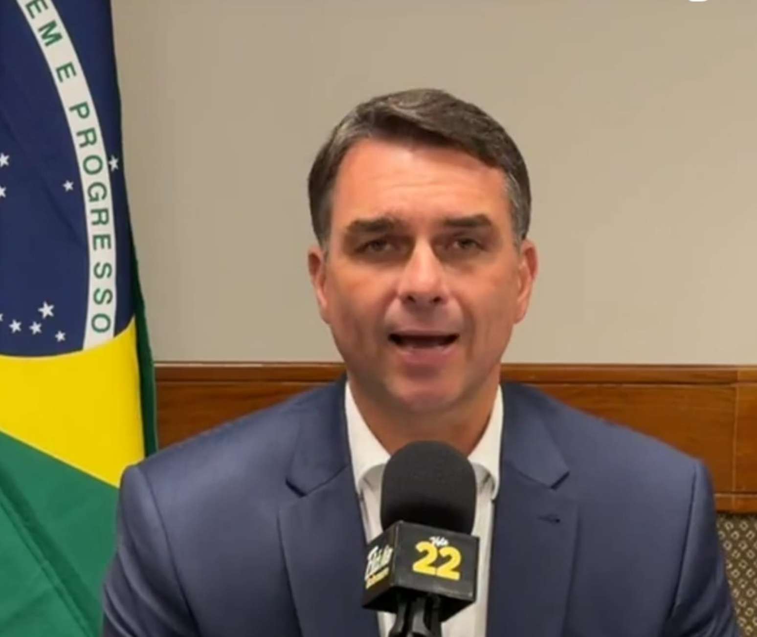 O candidato Fl&aacute;vio Bolsonaro