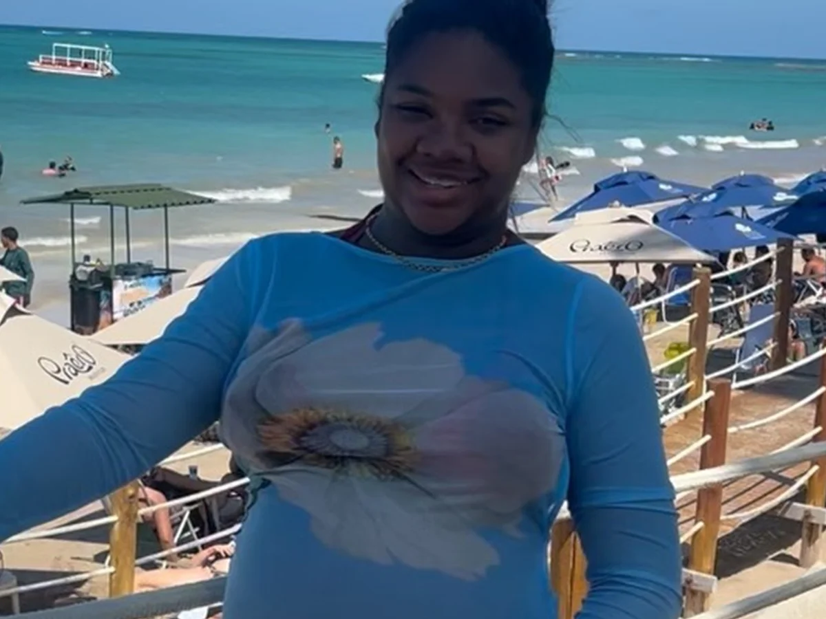 Raquel Brito revela por que não pretende mostrar o rosto do filho