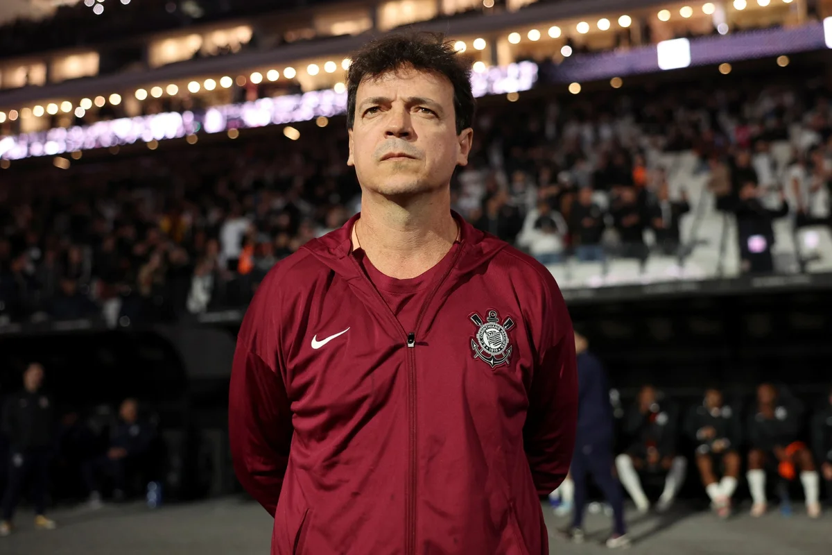 Após sequência de derrotas, Fernando Diniz é demitido do Corinthians