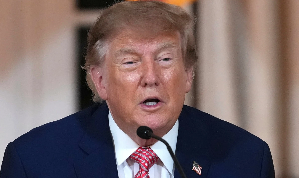 Trump bashes Zelensky, defends waiving Russia sanctions