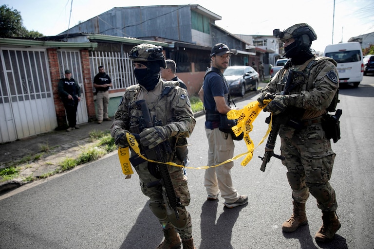 A investigação sobre o assassinato de Roberto Samcam fica arquivada sem que a Costa Rica consiga identificar quem ordenou o crime